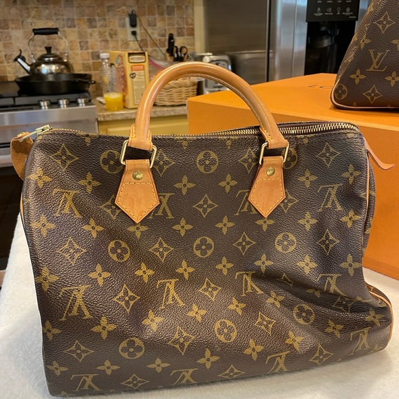 Speedy! Louis Vuitton Monogram Speedy With Lock And Box - Picture 11 of 11